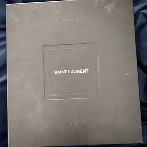 Saint Laurent nude patent leather heels